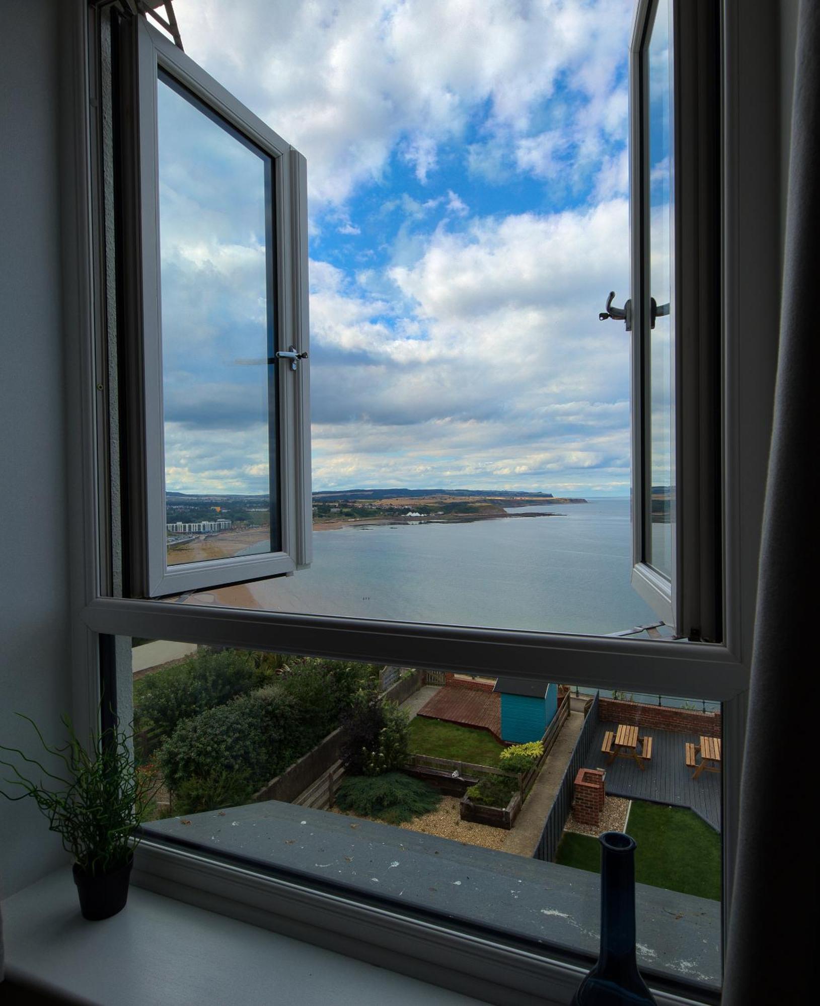 Bay View Apartment